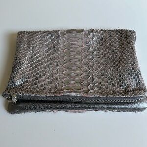 Elle Wells clutches.